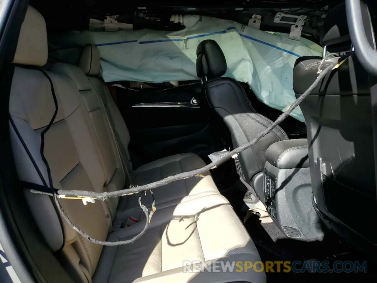 10 Photograph of a damaged car 1C4RJFDJ9KC694246 JEEP GRAND CHER 2019