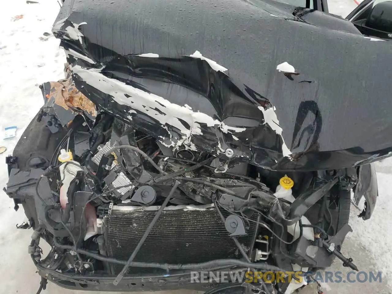 12 Photograph of a damaged car 1C4RJFJTXKC689319 JEEP GRAND CHER 2019