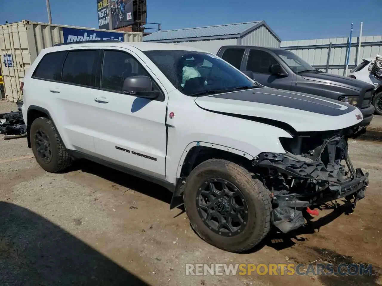 4 Photograph of a damaged car 1C4RJFLT5KC625573 JEEP GRAND CHER 2019
