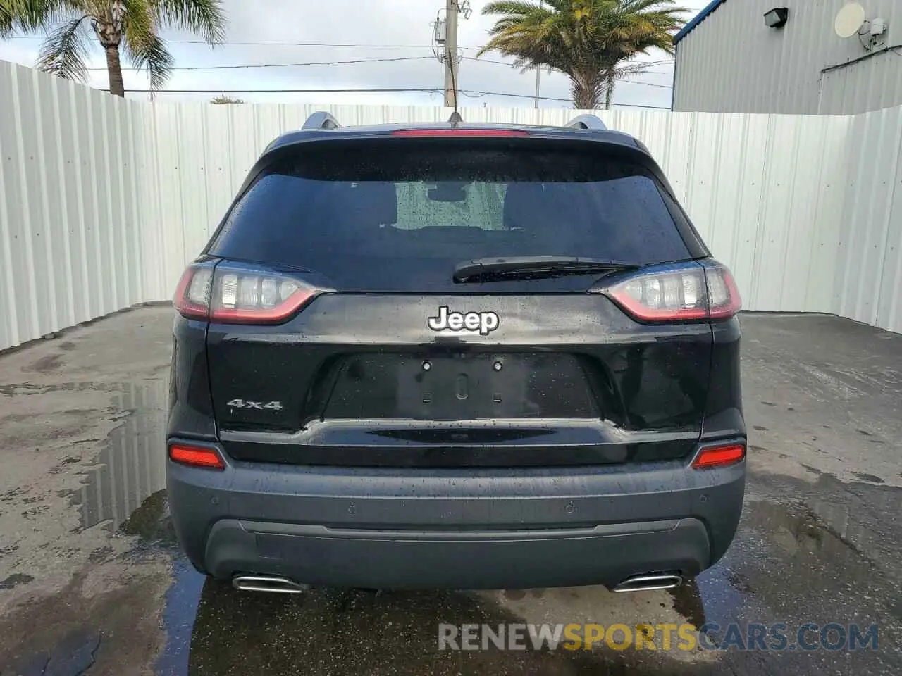 6 Photograph of a damaged car 1C4PJMLX0LD640671 JEEP GRAND CHER 2020