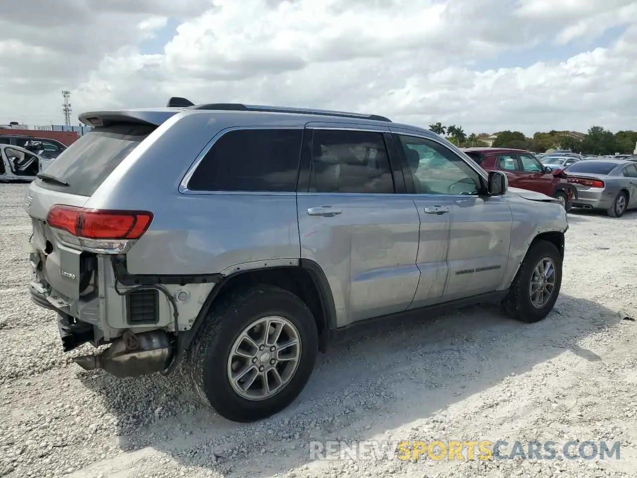 3 Photograph of a damaged car 1C4RJEAG4LC113806 JEEP GRAND CHER 2020