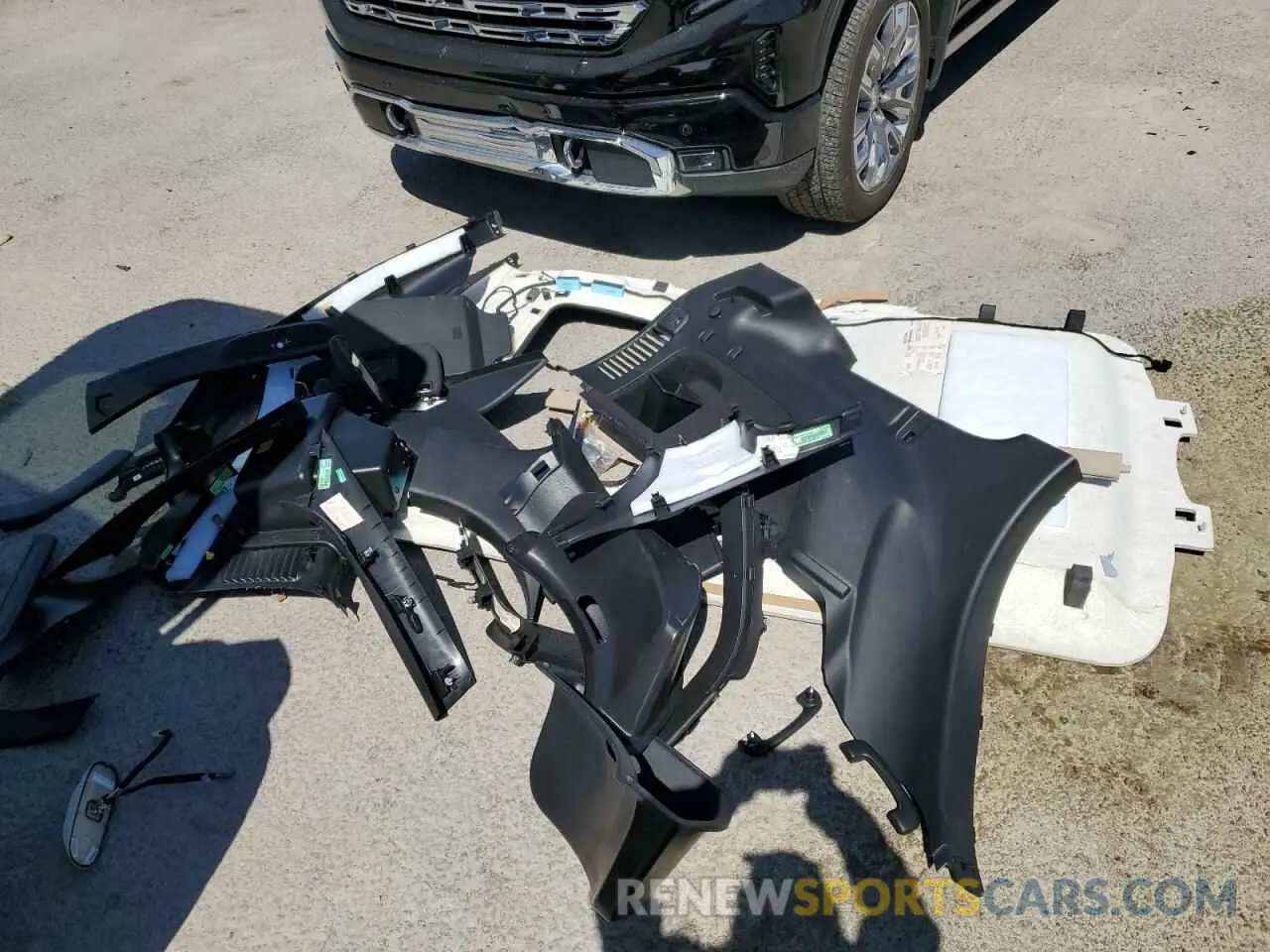 13 Photograph of a damaged car 1C4RJEAG7LC337300 JEEP GRAND CHER 2020