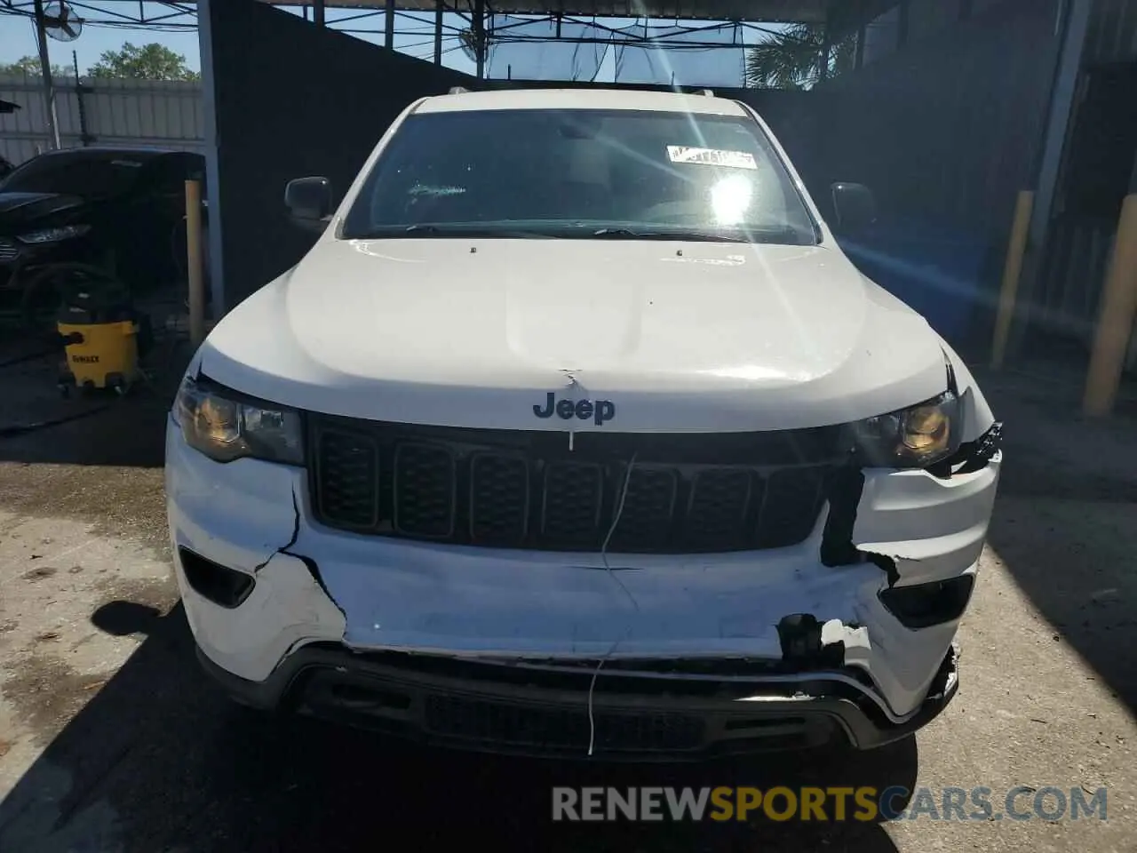 5 Photograph of a damaged car 1C4RJEAG8LC348581 JEEP GRAND CHER 2020