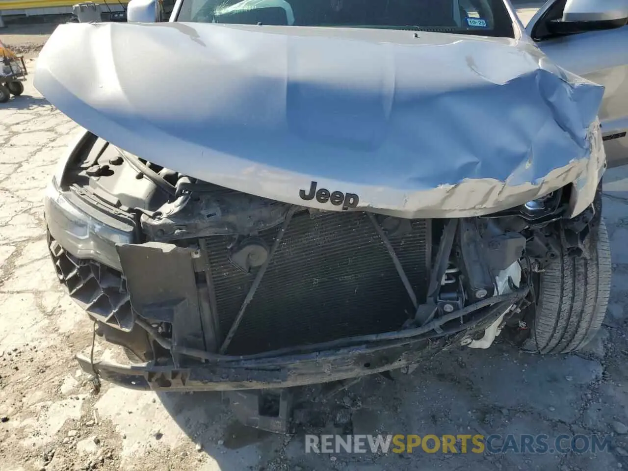 12 Photograph of a damaged car 1C4RJEAG9LC245508 JEEP GRAND CHER 2020