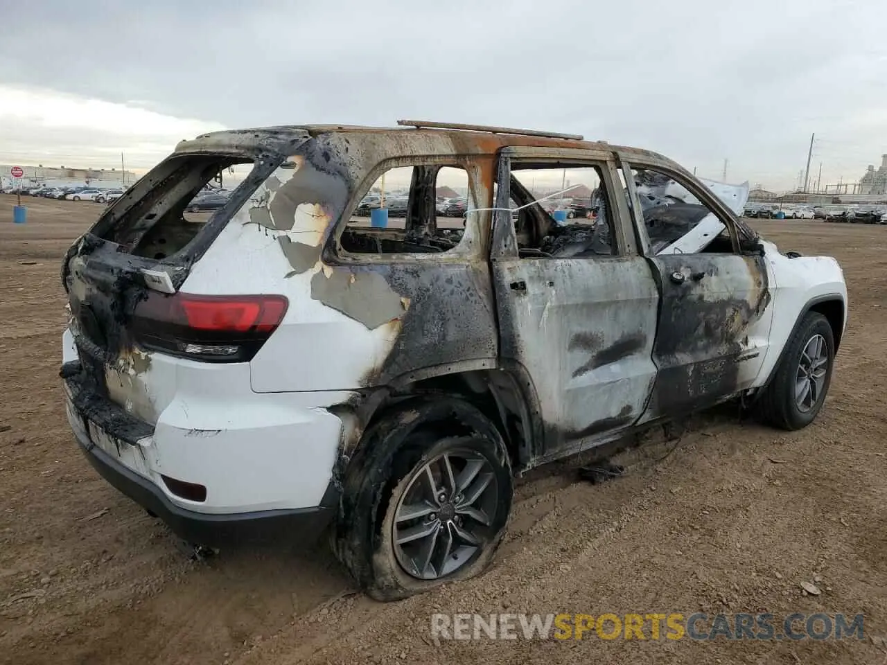 3 Photograph of a damaged car 1C4RJEBG8LC202003 JEEP GRAND CHER 2020