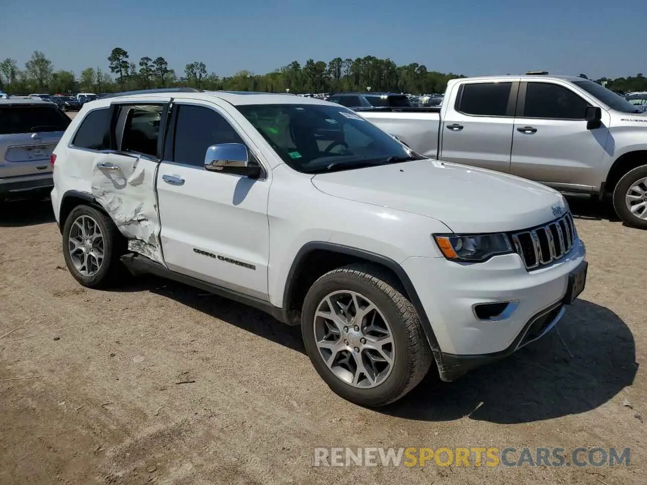 4 Photograph of a damaged car 1C4RJEBG8LC256921 JEEP GRAND CHER 2020
