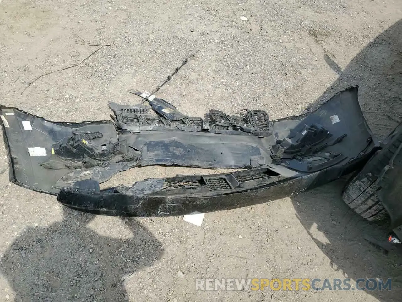 14 Photograph of a damaged car 1C4RJEBG9LC245894 JEEP GRAND CHER 2020