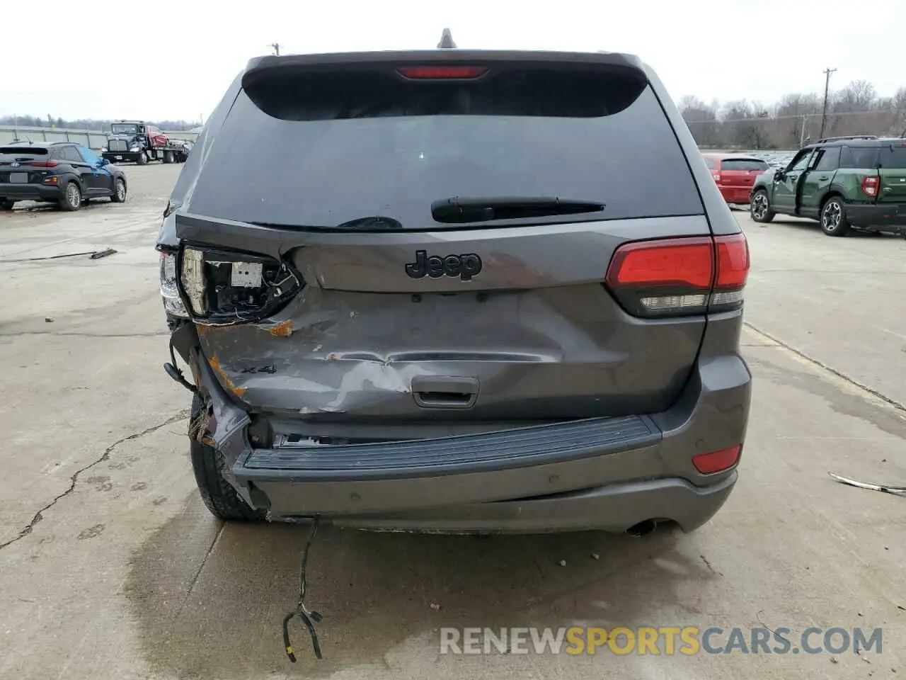 6 Photograph of a damaged car 1C4RJFAG1LC267685 JEEP GRAND CHER 2020