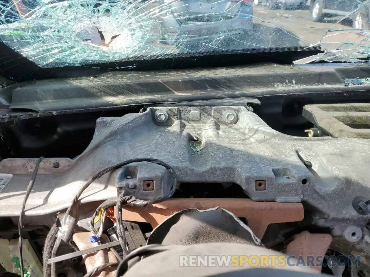 9 Photograph of a damaged car 1C4RJFAG5LC397243 JEEP GRAND CHER 2020