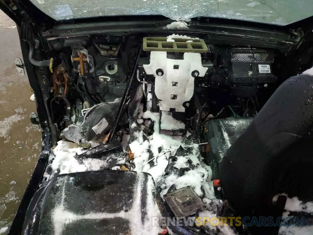 8 Photograph of a damaged car 1C4RJFBG0LC396127 JEEP GRAND CHER 2020