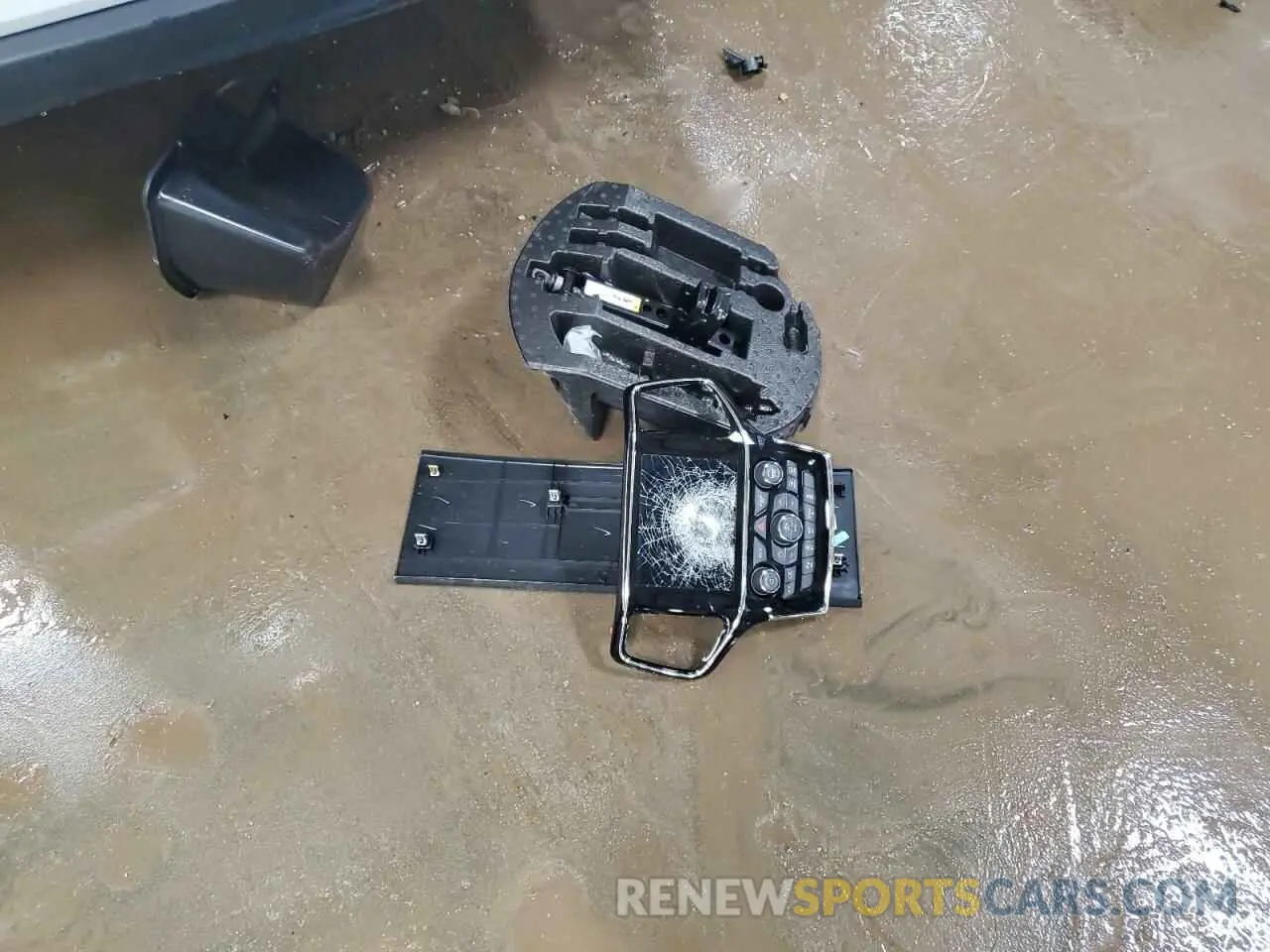 12 Photograph of a damaged car 1C4RJFBG1LC216282 JEEP GRAND CHER 2020