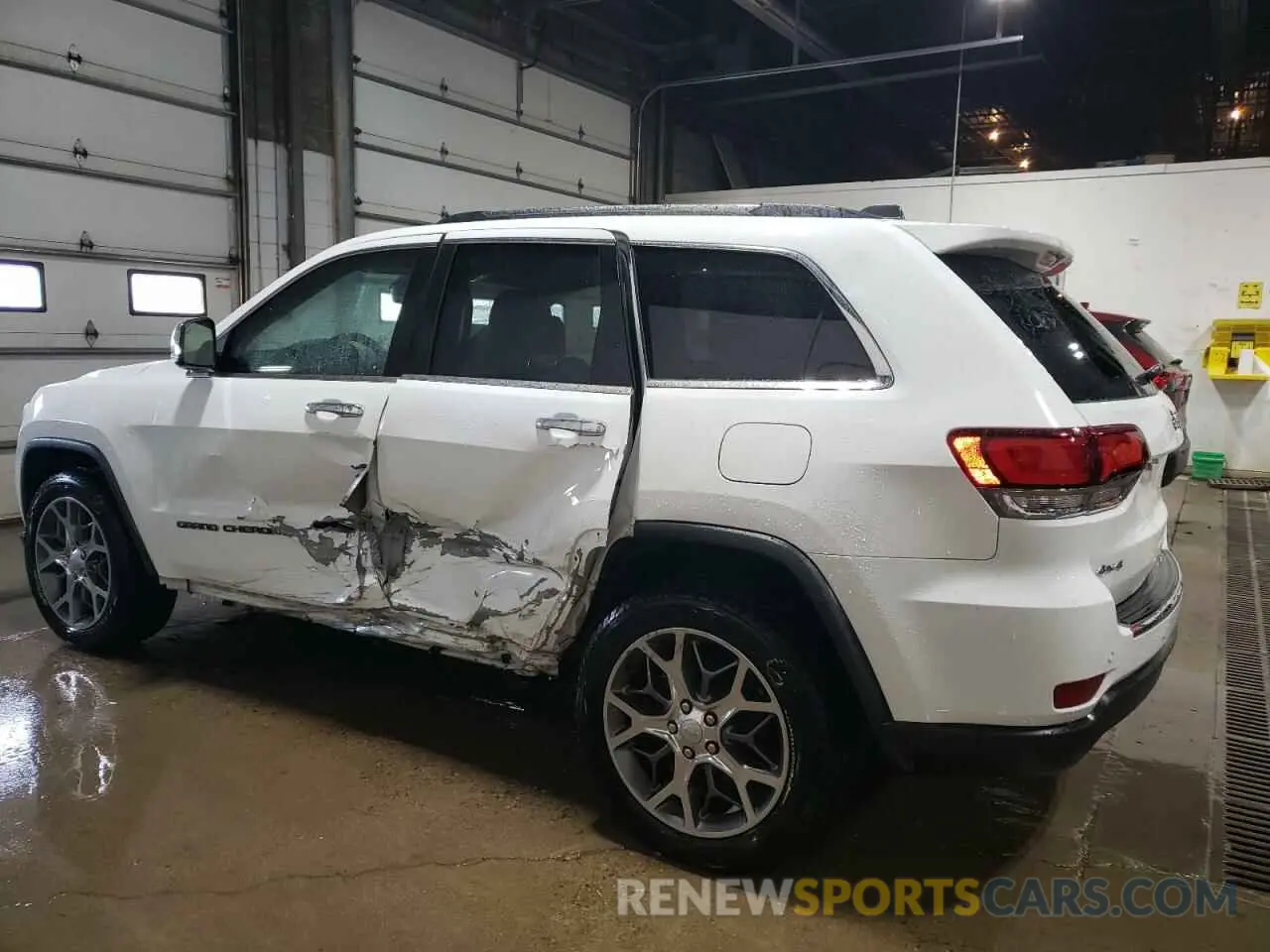 2 Photograph of a damaged car 1C4RJFBG9LC332247 JEEP GRAND CHER 2020