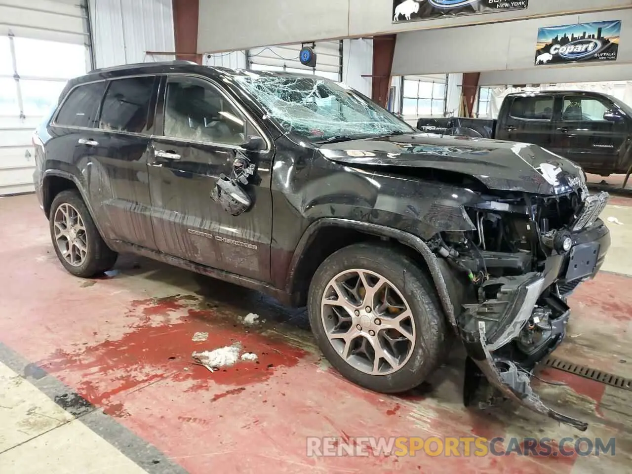 4 Photograph of a damaged car 1C4RJFCG0LC136132 JEEP GRAND CHER 2020