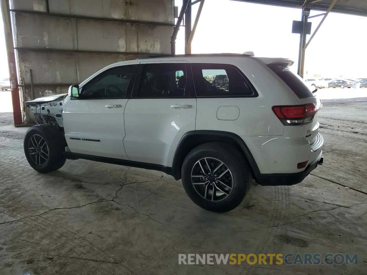 2 Photograph of a damaged car 1C4RJFLGXLC400313 JEEP GRAND CHER 2020