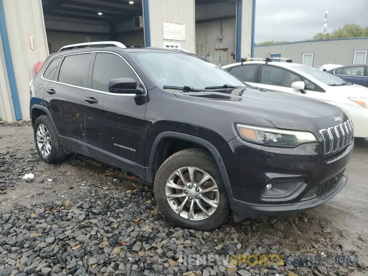 4 Photograph of a damaged car 1C4PJMLB4MD233507 JEEP GRAND CHER 2021
