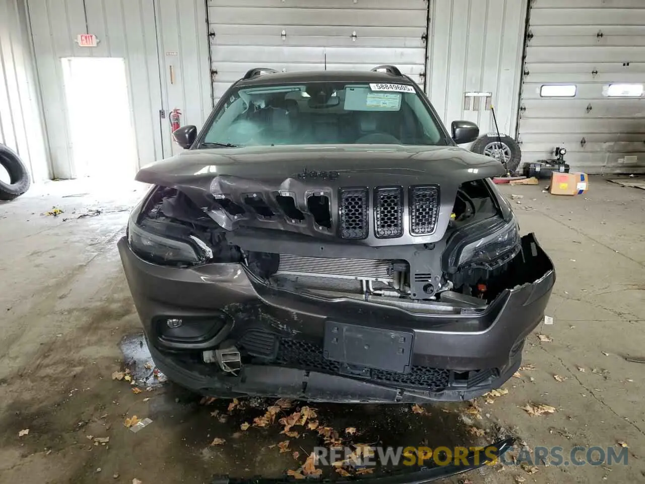 5 Photograph of a damaged car 1C4PJMLB6MD156770 JEEP GRAND CHER 2021
