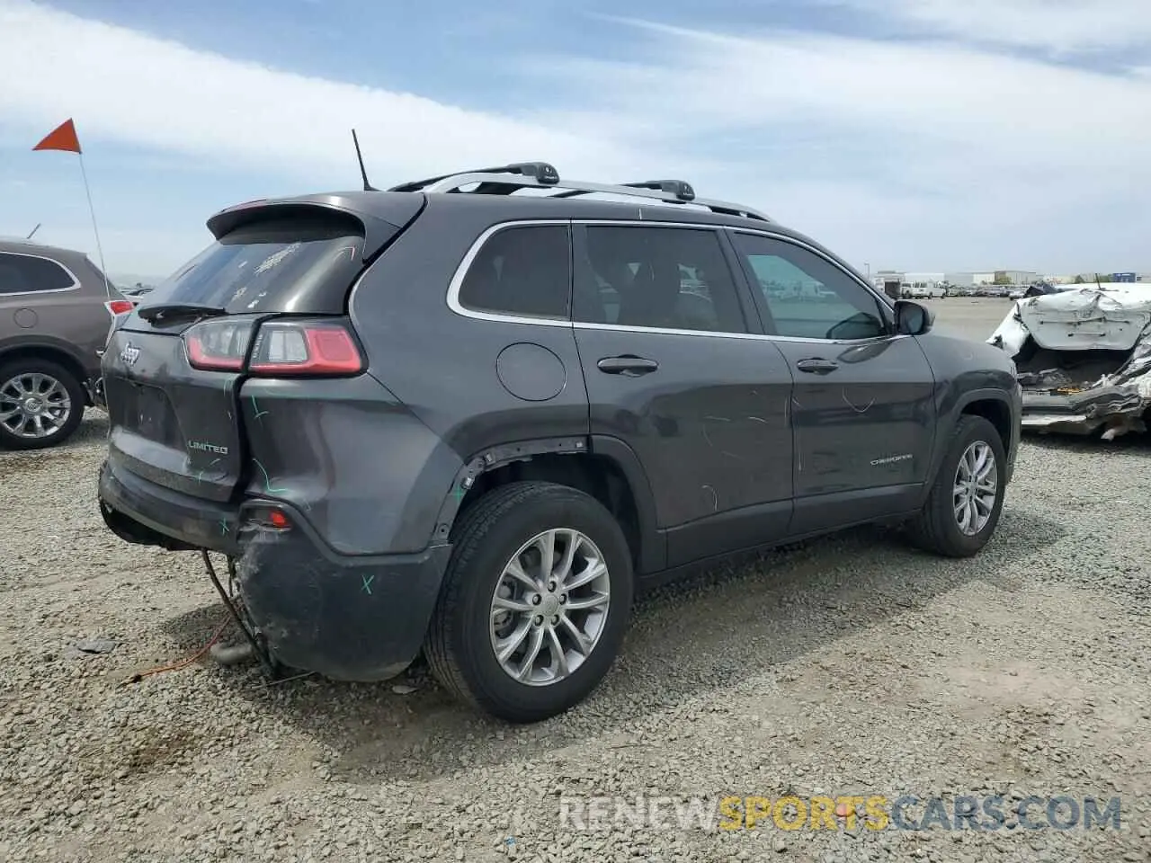 3 Photograph of a damaged car 1C4PJMMX7MD233852 JEEP GRAND CHER 2021