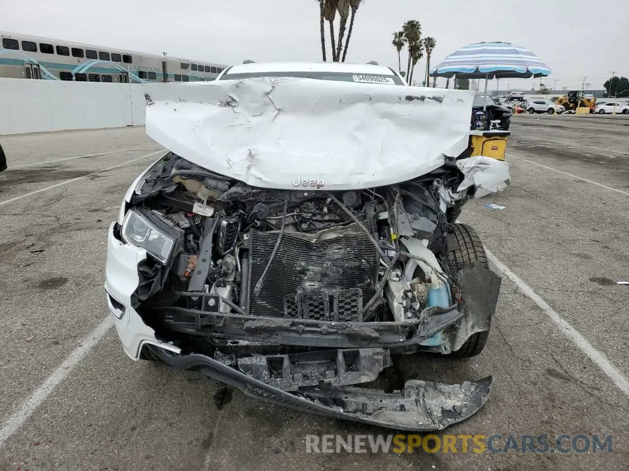 5 Photograph of a damaged car 1C4RJEAG6MC546772 JEEP GRAND CHER 2021