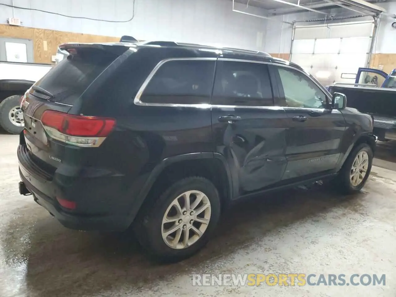 3 Photograph of a damaged car 1C4RJFAG4MC717010 JEEP GRAND CHER 2021