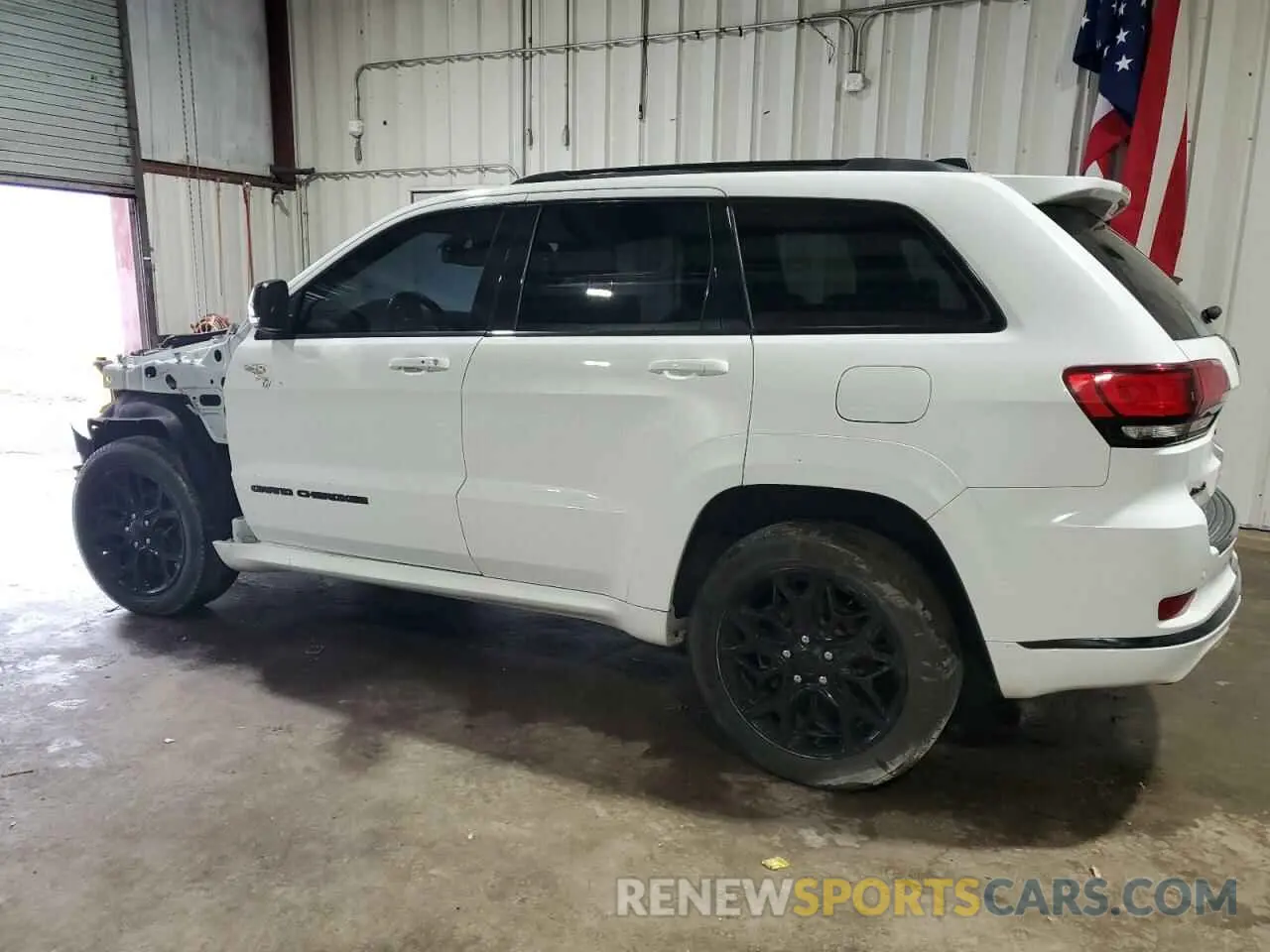 2 Photograph of a damaged car 1C4RJFBG0MC770138 JEEP GRAND CHER 2021