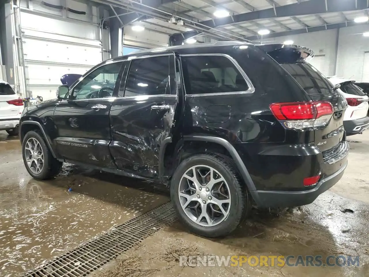 2 Photograph of a damaged car 1C4RJFBG7MC822381 JEEP GRAND CHER 2021