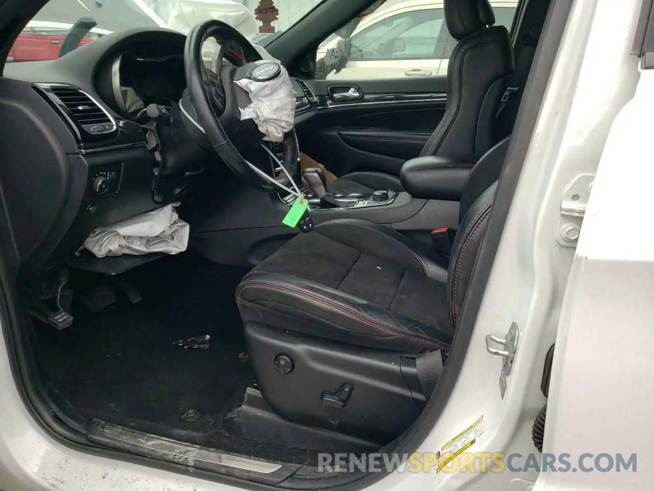 7 Photograph of a damaged car 1C4RJFLT3MC800440 JEEP GRAND CHER 2021