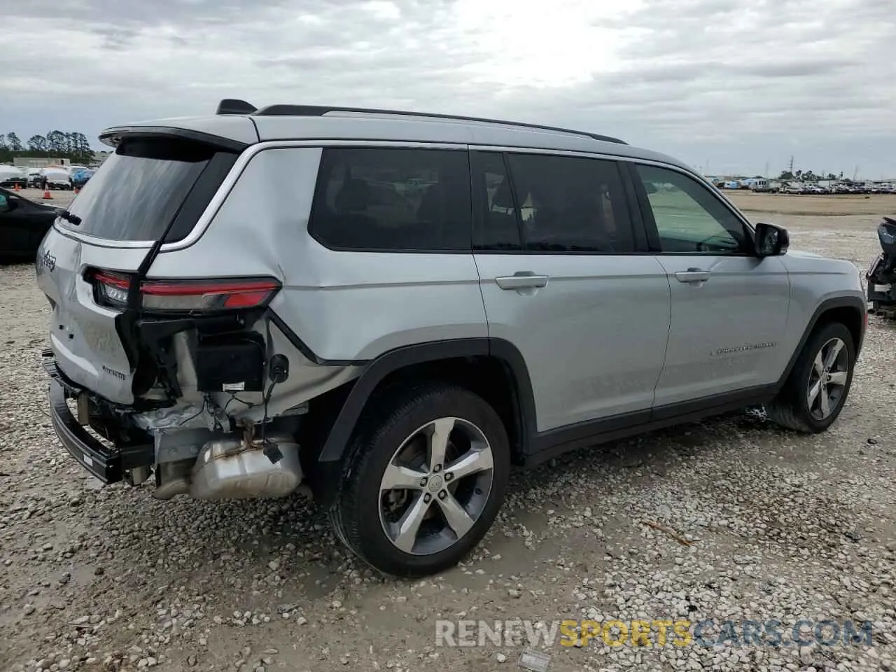 3 Photograph of a damaged car 1C4RJJBG3M8126008 JEEP GRAND CHER 2021