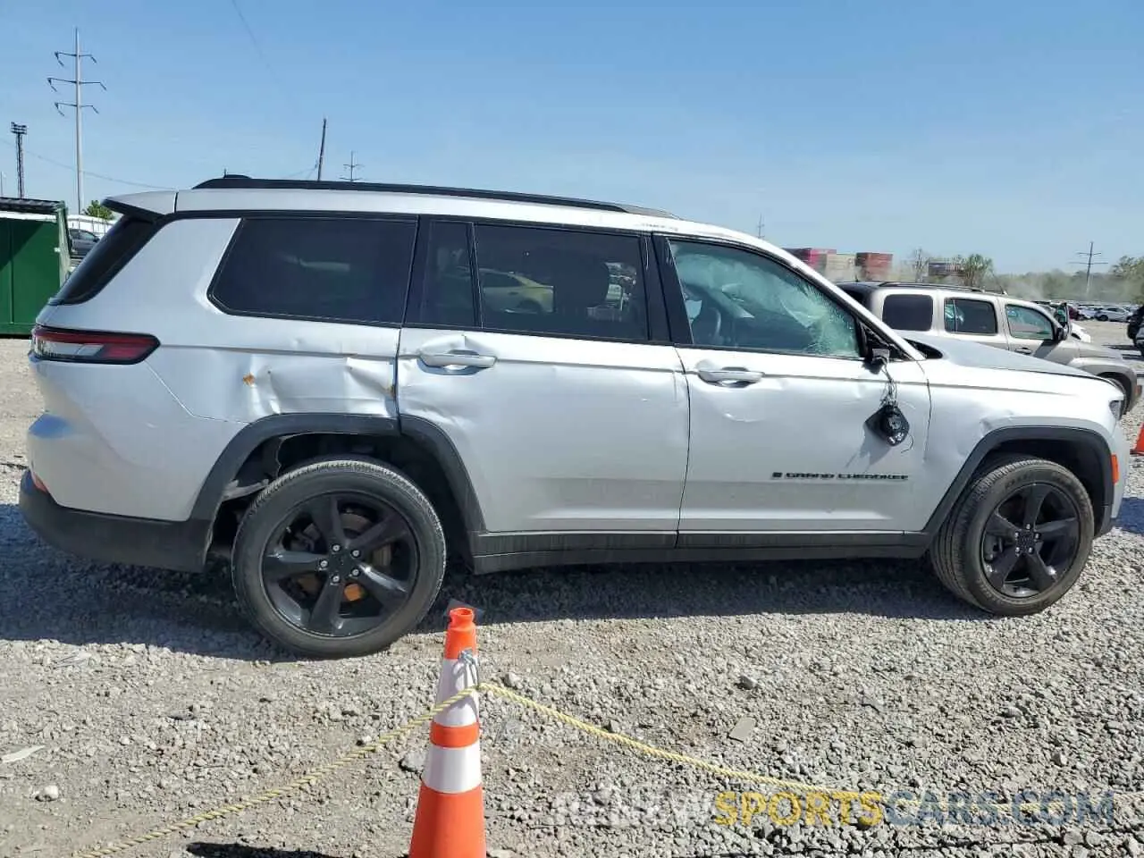 3 Фотография поврежденного автомобиля 1C4RJKAG3M8148792 JEEP GRAND CHER 2021