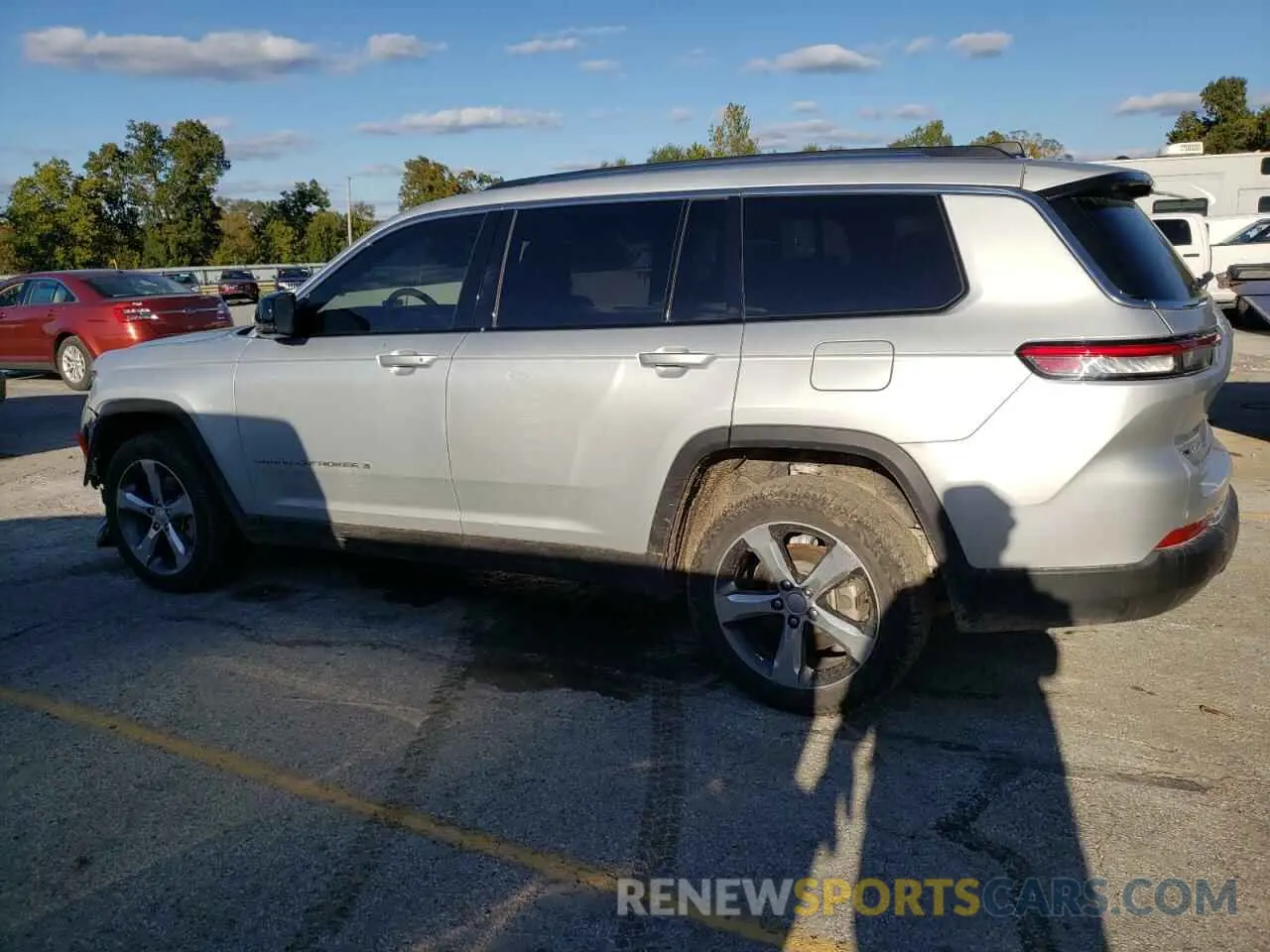 2 Photograph of a damaged car 1C4RJKBG0M8116218 JEEP GRAND CHER 2021