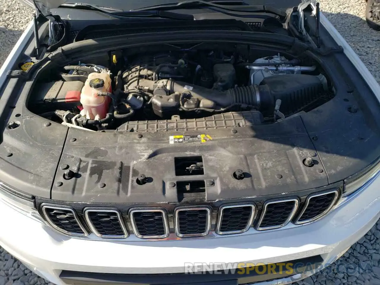 12 Photograph of a damaged car 1C4RJKBG1M8122237 JEEP GRAND CHER 2021
