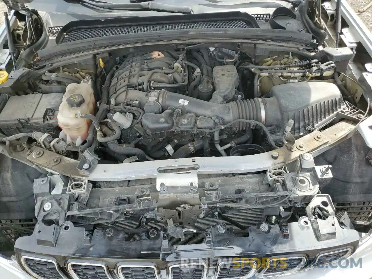 12 Photograph of a damaged car 1C4RJKBG3M8102796 JEEP GRAND CHER 2021