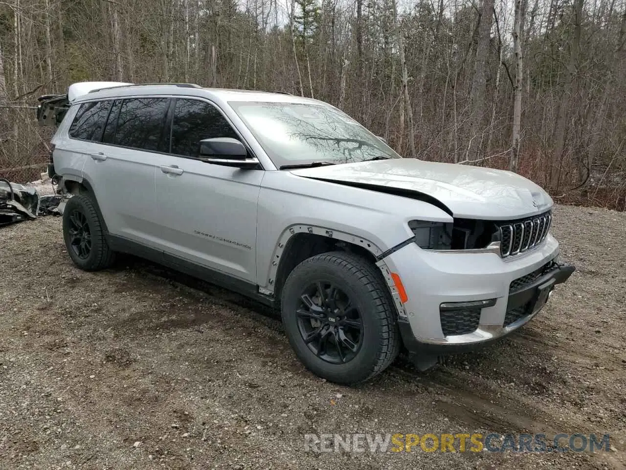 4 Photograph of a damaged car 1C4RJKBG3M8102796 JEEP GRAND CHER 2021