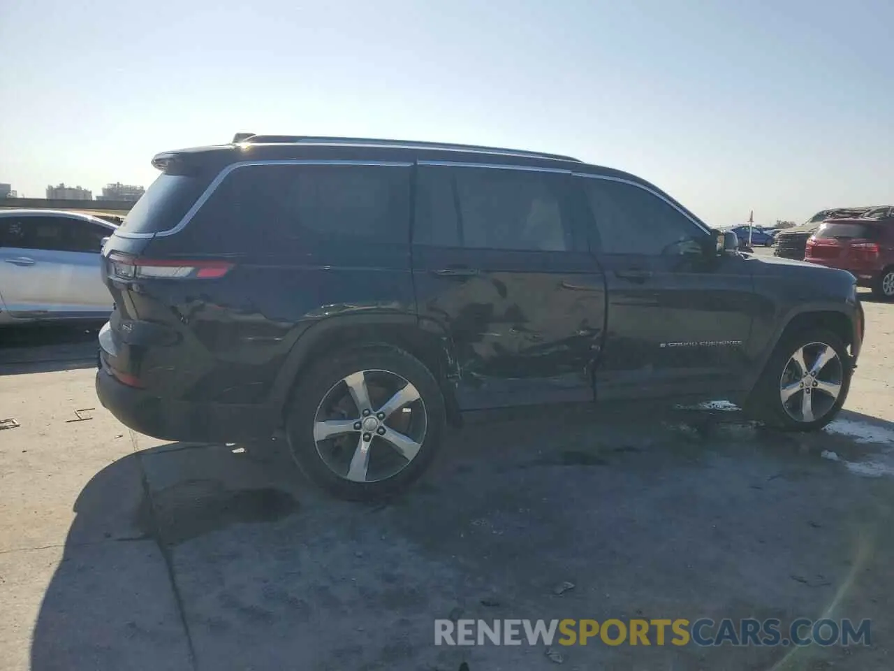 3 Фотография поврежденного автомобиля 1C4RJKBG3M8110333 JEEP GRAND CHER 2021
