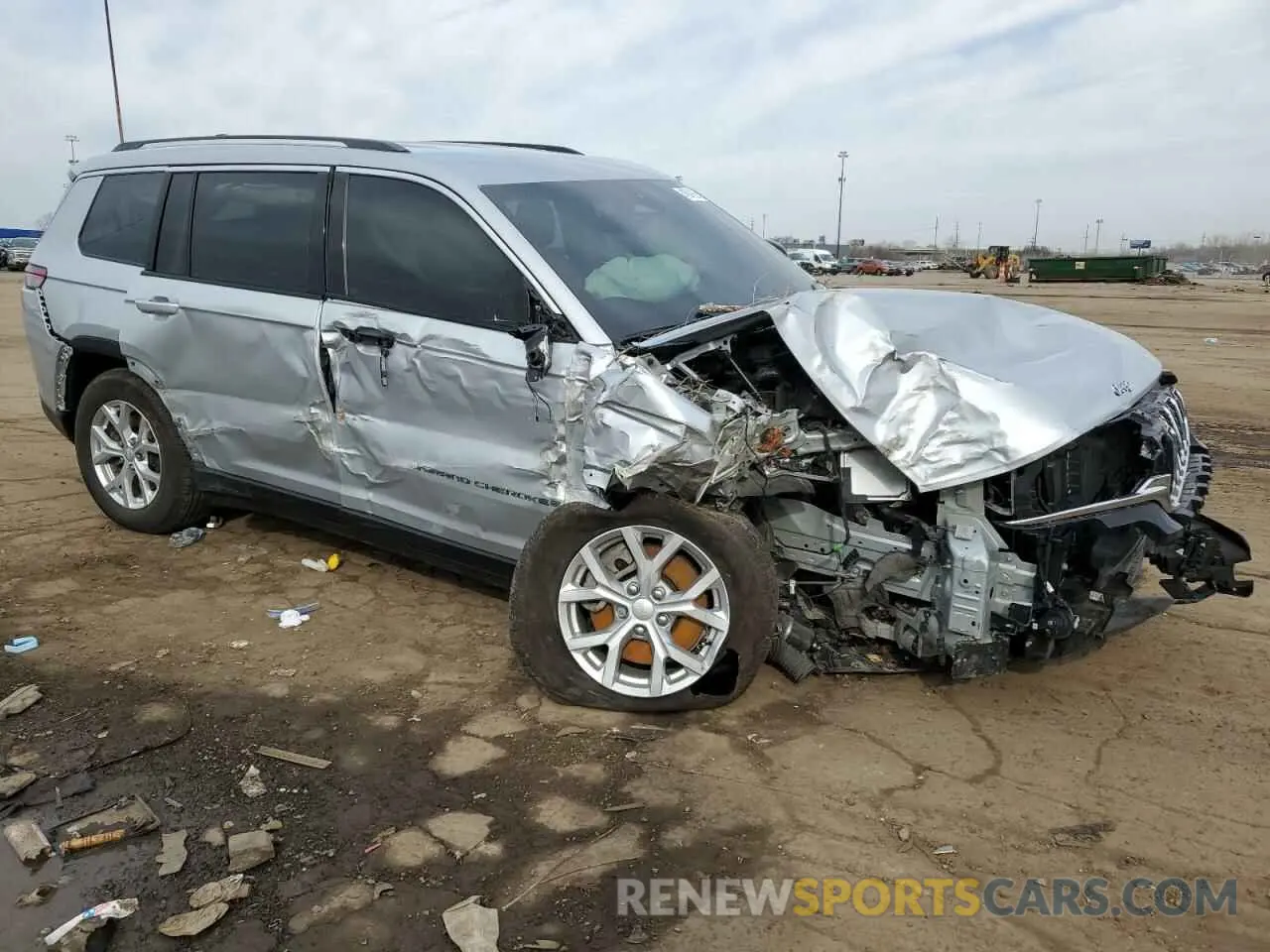 4 Photograph of a damaged car 1C4RJKBG4M8171836 JEEP GRAND CHER 2021