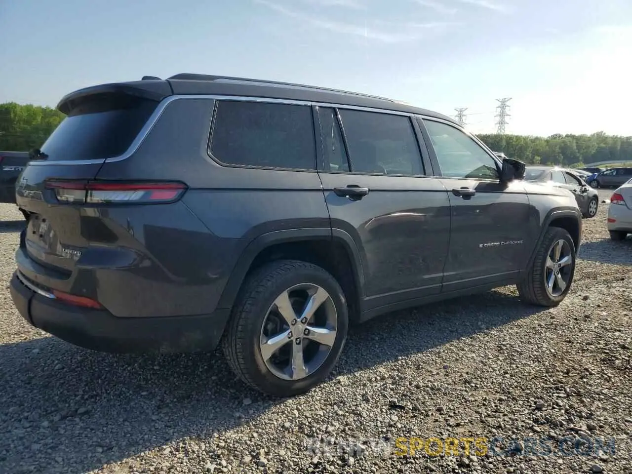 3 Photograph of a damaged car 1C4RJKBG9M8163487 JEEP GRAND CHER 2021