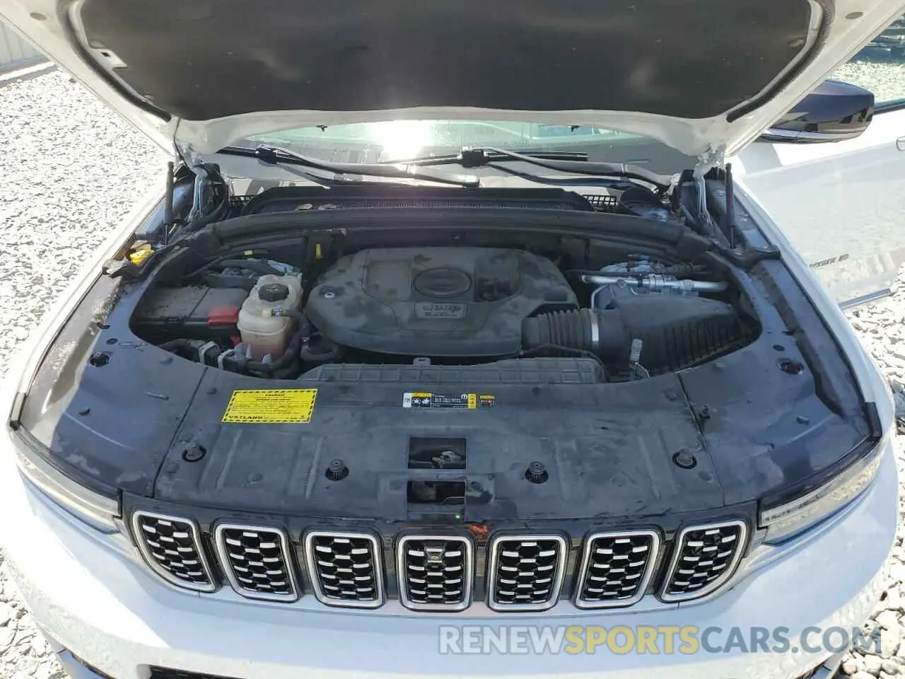 12 Photograph of a damaged car 1C4RJKEG0M8107384 JEEP GRAND CHER 2021