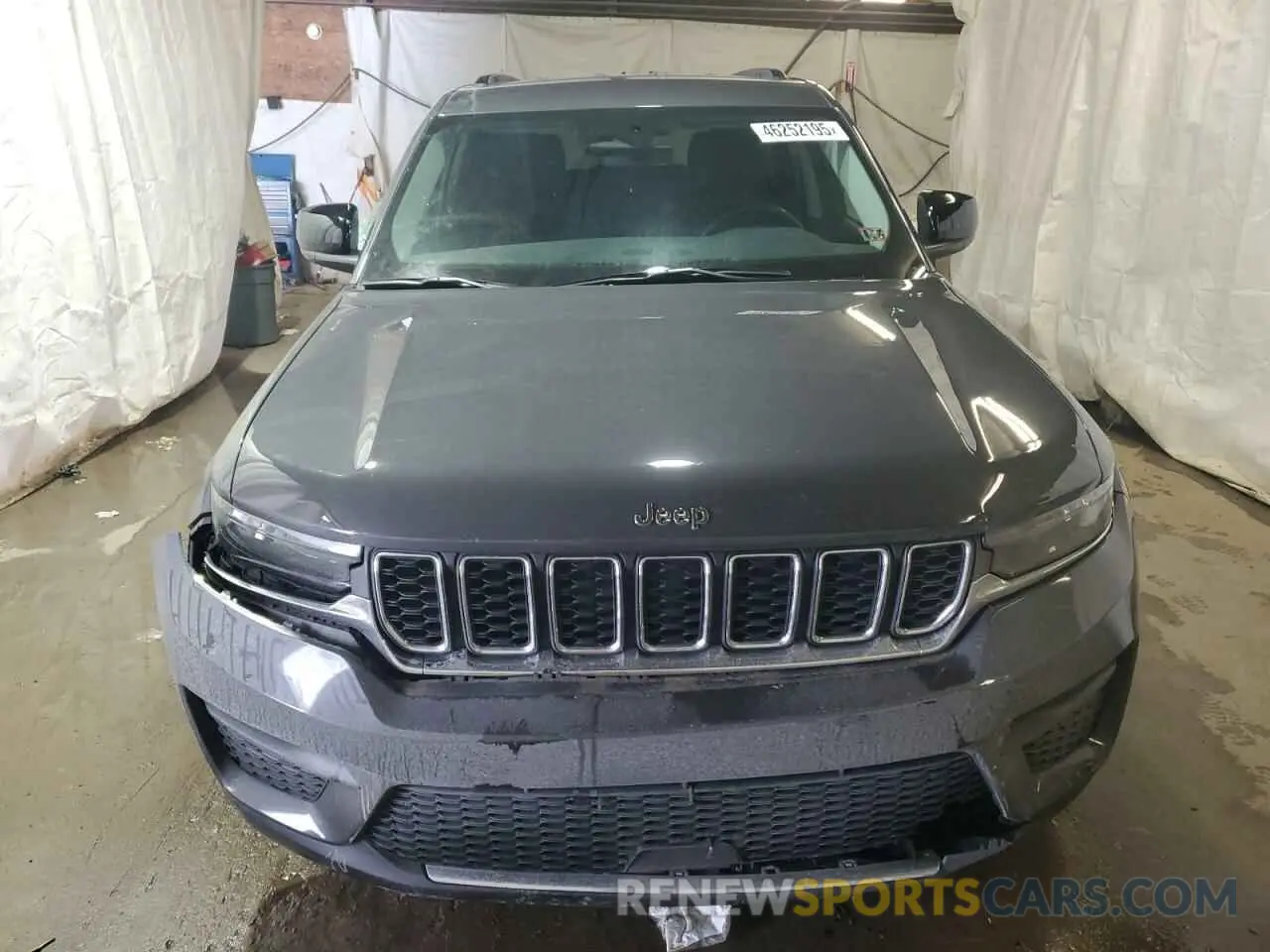 5 Photograph of a damaged car 1C4RJHAG1N8615888 JEEP GRAND CHER 2022