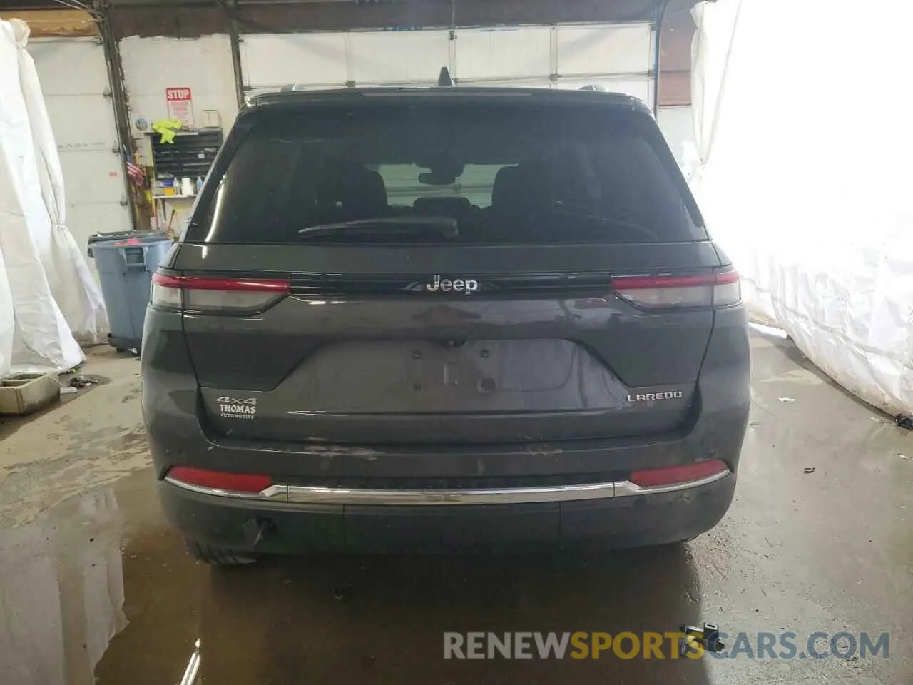 6 Photograph of a damaged car 1C4RJHAG1N8615888 JEEP GRAND CHER 2022