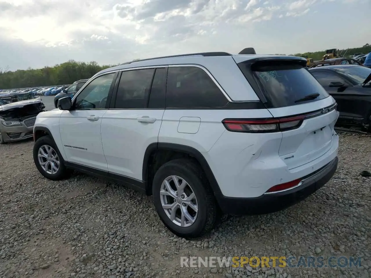 2 Photograph of a damaged car 1C4RJHBG4N8540232 JEEP GRAND CHER 2022