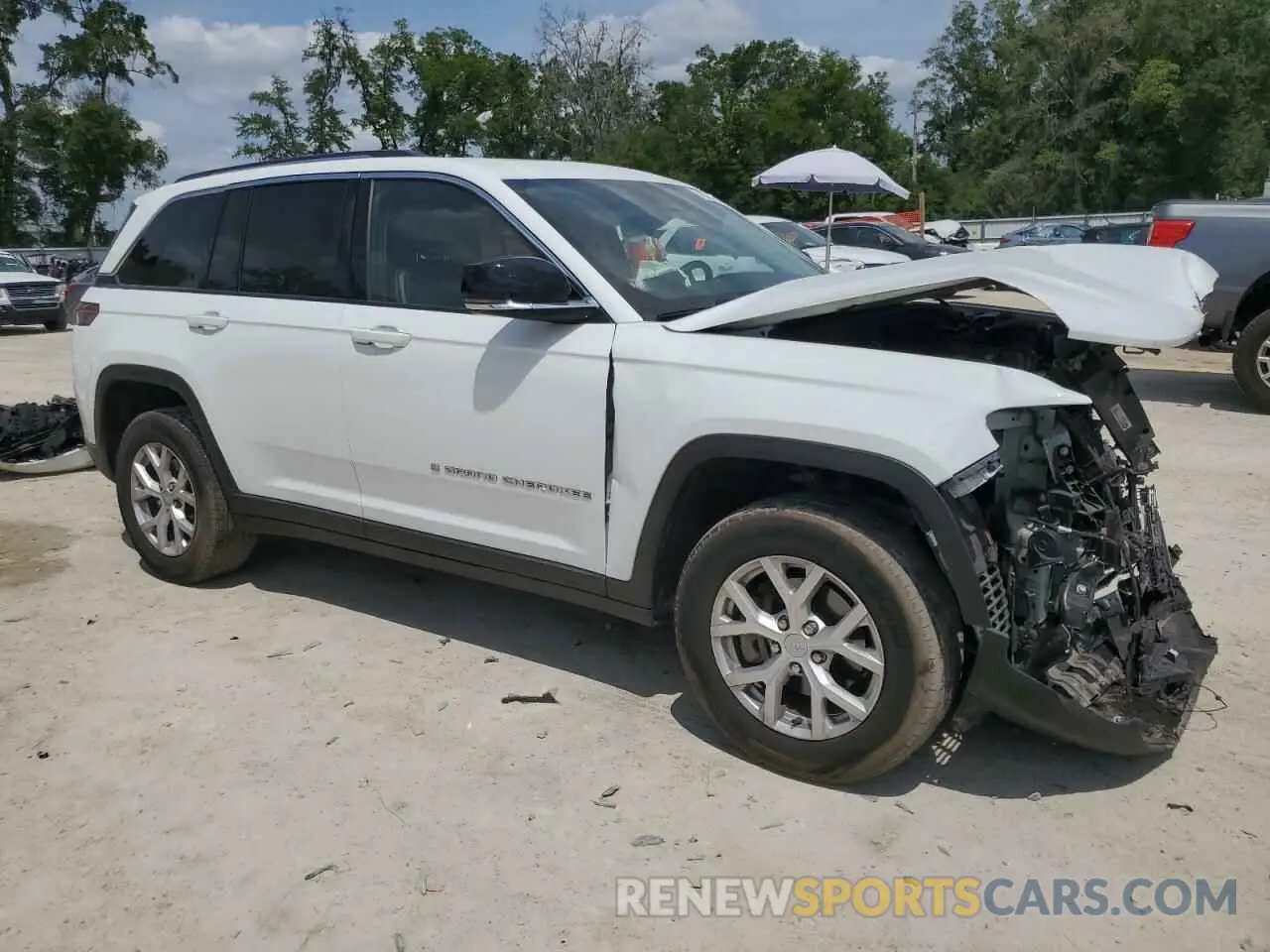 4 Photograph of a damaged car 1C4RJHBGXN8538145 JEEP GRAND CHER 2022