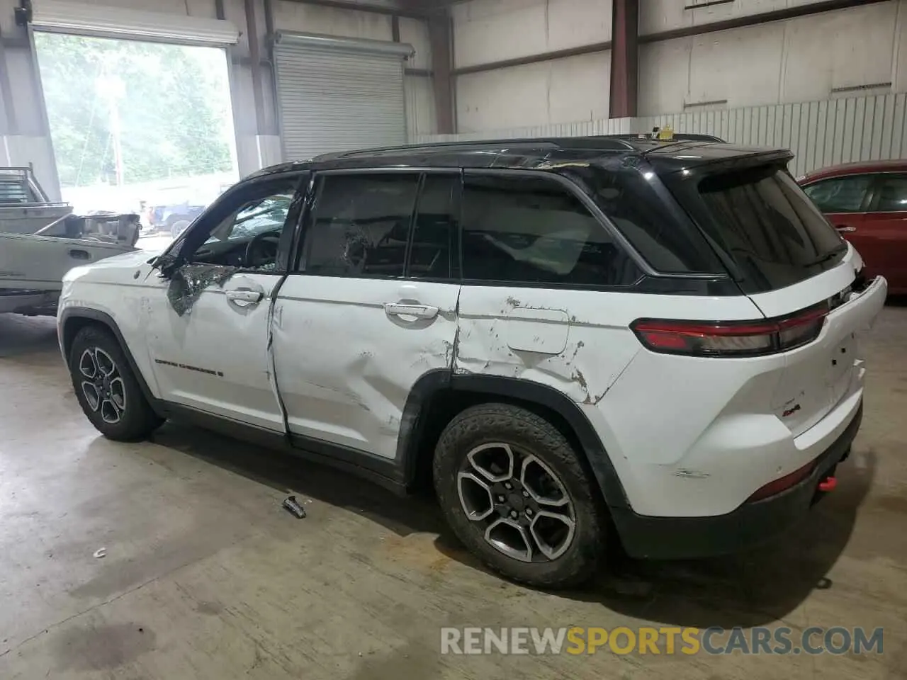2 Photograph of a damaged car 1C4RJHCG5N8627748 JEEP GRAND CHER 2022