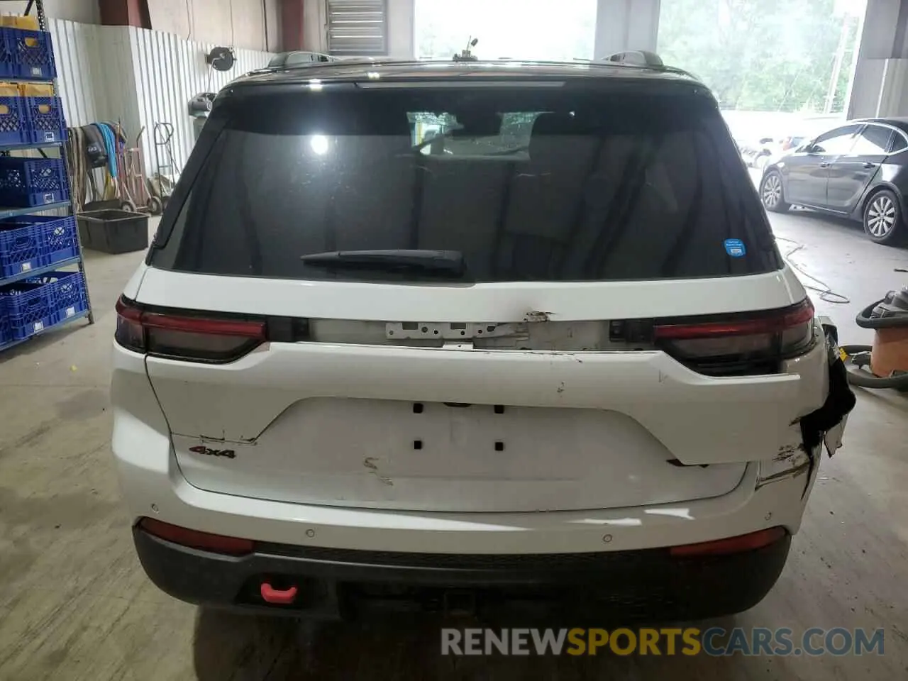 6 Photograph of a damaged car 1C4RJHCG5N8627748 JEEP GRAND CHER 2022