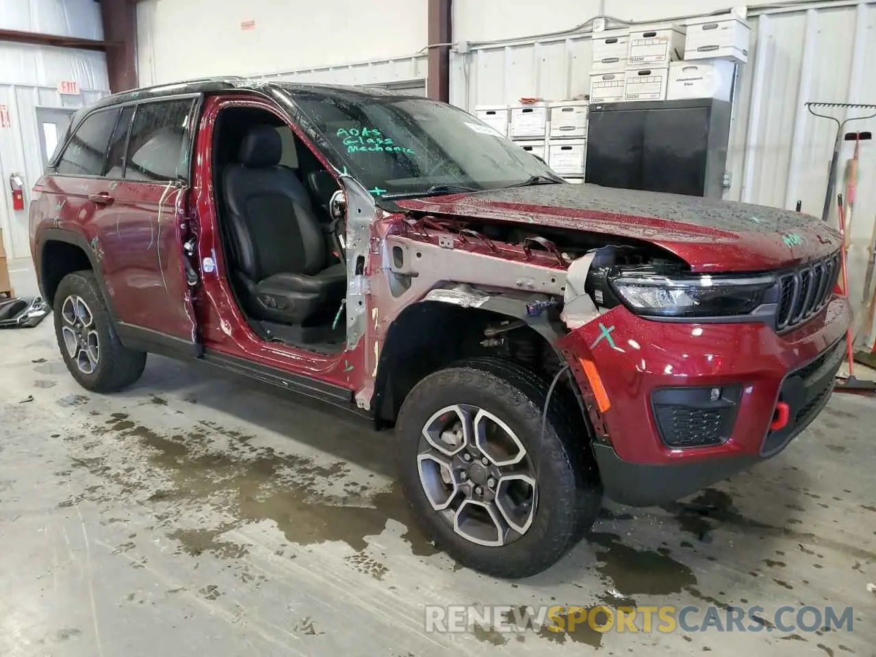 4 Photograph of a damaged car 1C4RJHCG9N8611147 JEEP GRAND CHER 2022