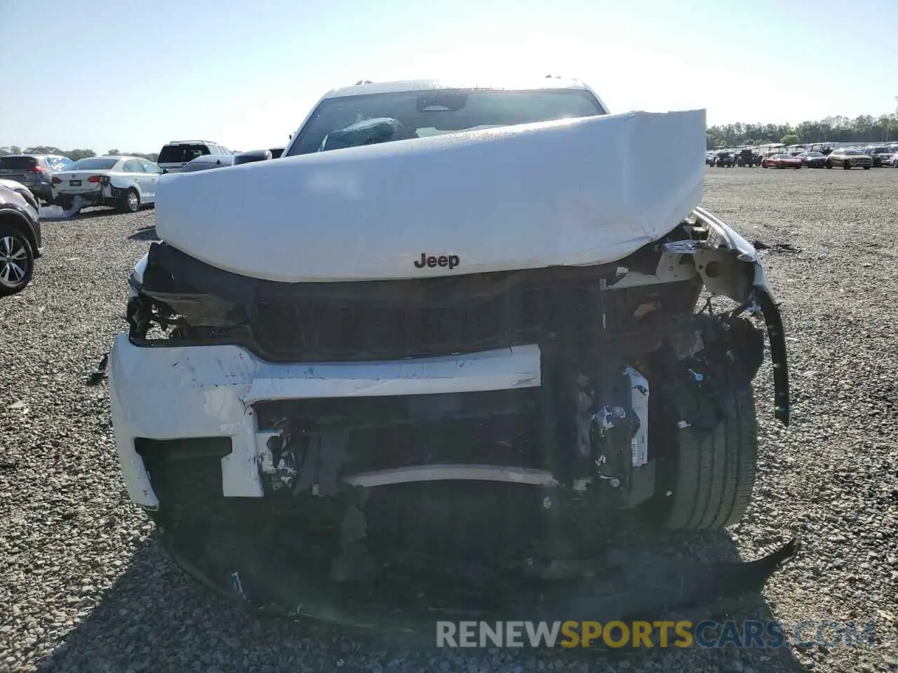 5 Photograph of a damaged car 1C4RJJAG4N8537341 JEEP GRAND CHER 2022