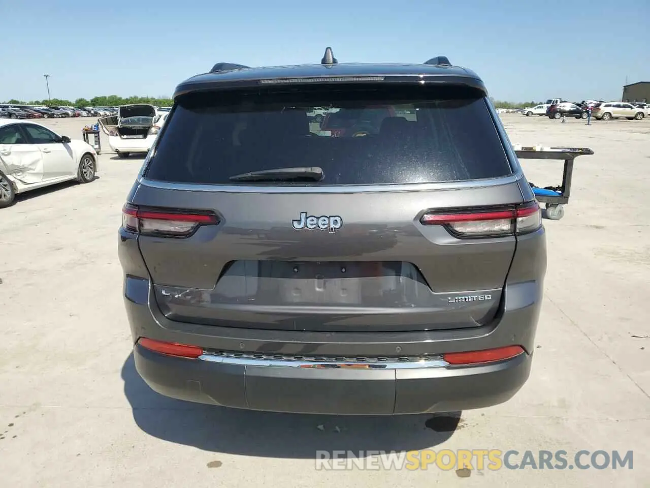 6 Photograph of a damaged car 1C4RJJBG6N8568380 JEEP GRAND CHER 2022