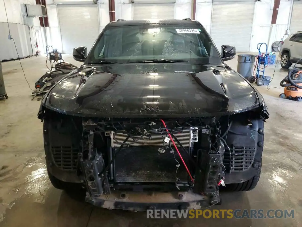 5 Photograph of a damaged car 1C4RJKAG1N8525427 JEEP GRAND CHER 2022