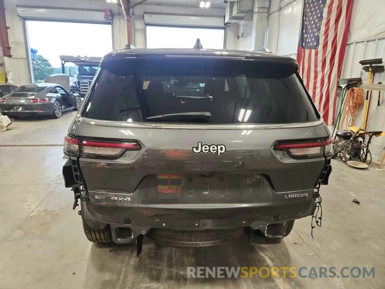 6 Photograph of a damaged car 1C4RJKAG3N8612147 JEEP GRAND CHER 2022