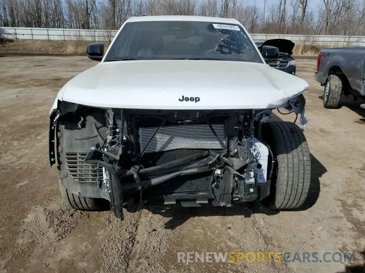 5 Photograph of a damaged car 1C4RJKAG8N8549949 JEEP GRAND CHER 2022