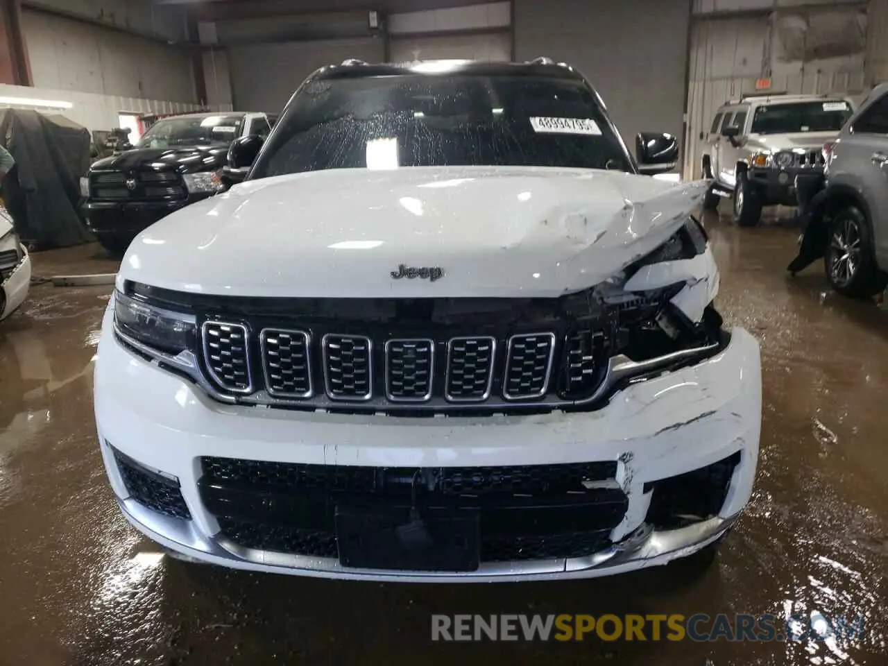 5 Photograph of a damaged car 1C4RJKET3N8504408 JEEP GRAND CHER 2022