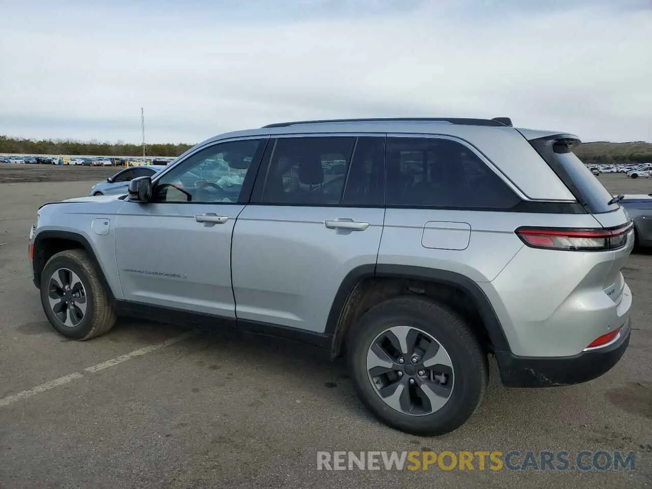 2 Photograph of a damaged car 1C4RJYB66N8757210 JEEP GRAND CHER 2022